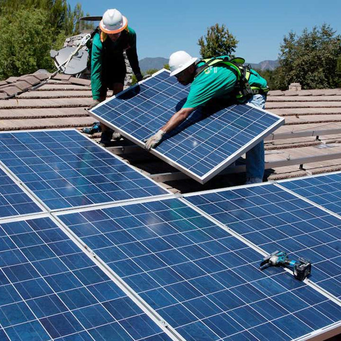 Guide to Choosing the Right Solar Panels for Nigerian Climate